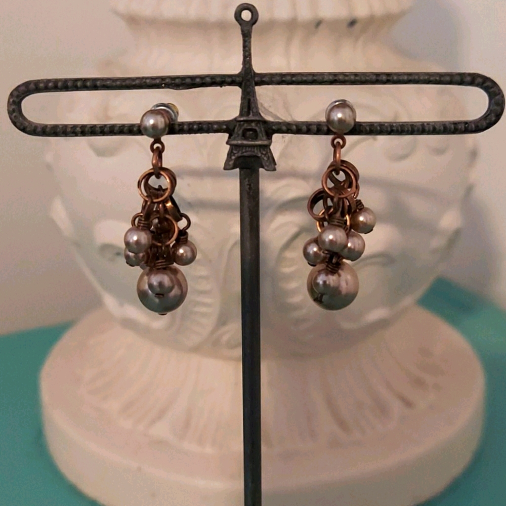 Pearl bauble earrings